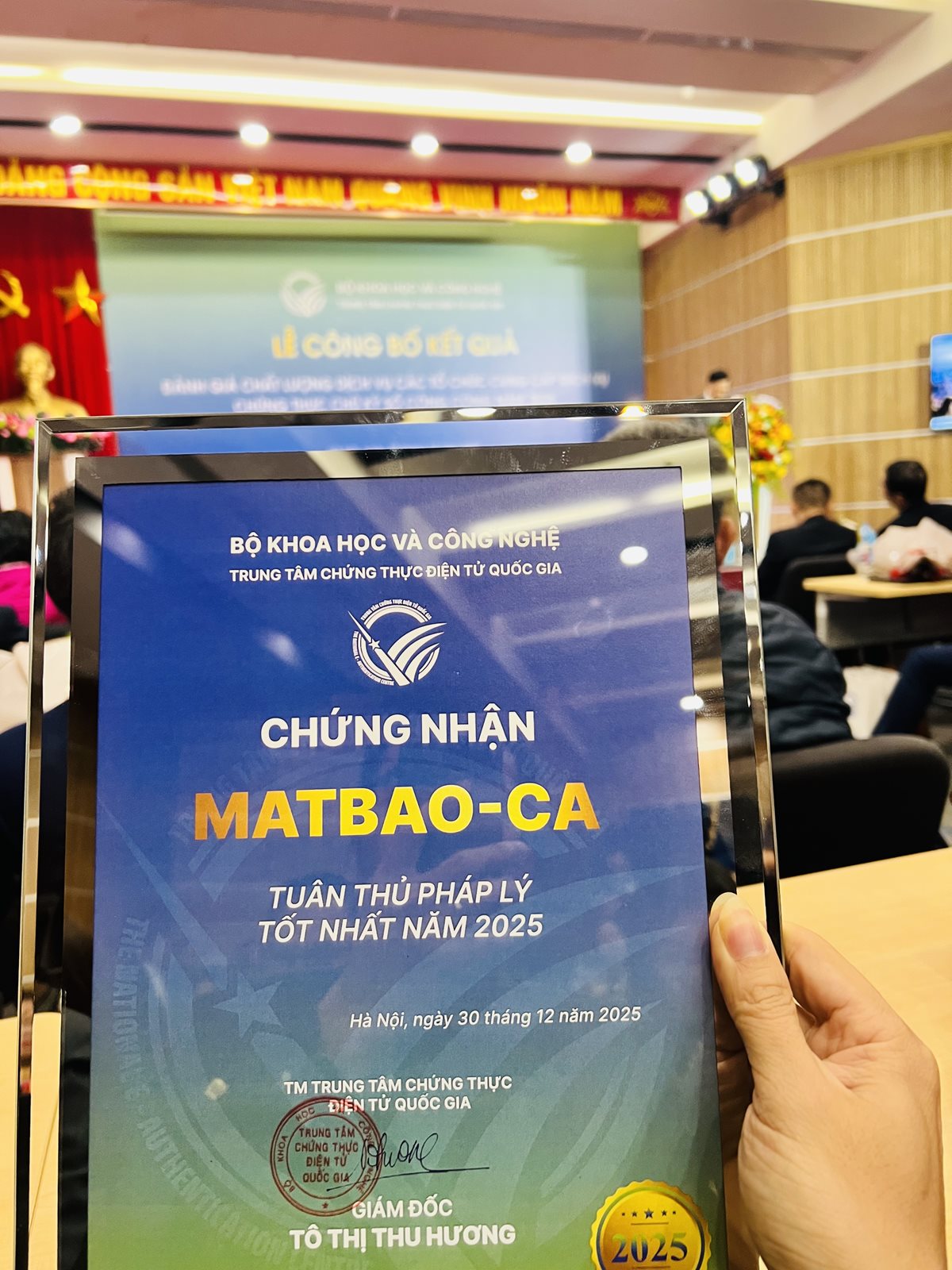 Chữ ký số MATBAO-CA đạt Chứng nhận Tuân thủ pháp luật tốt nhất năm 2025 do CA-INDEX vinh danh.