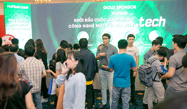mat-bao-va-radix-dong-hanh-tai-su-kien-viet-nam-web-summit-2018-4.jpg mat-bao-va-radix-dong-hanh-tai-su-kien-viet-nam-web-summit-2018-4.jpg